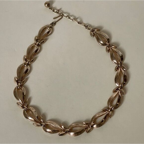 VINTAGE SIGNED CROWN TRIFARI GOLD TONE 16.5" NECKLACE EXCELLENT CONDITION - Picture 5 of 11